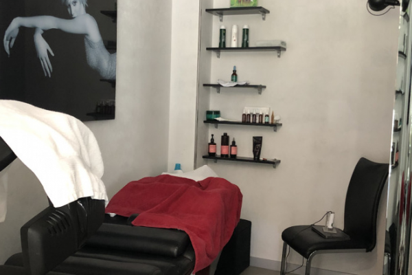 Frank beauty salon in Odessa